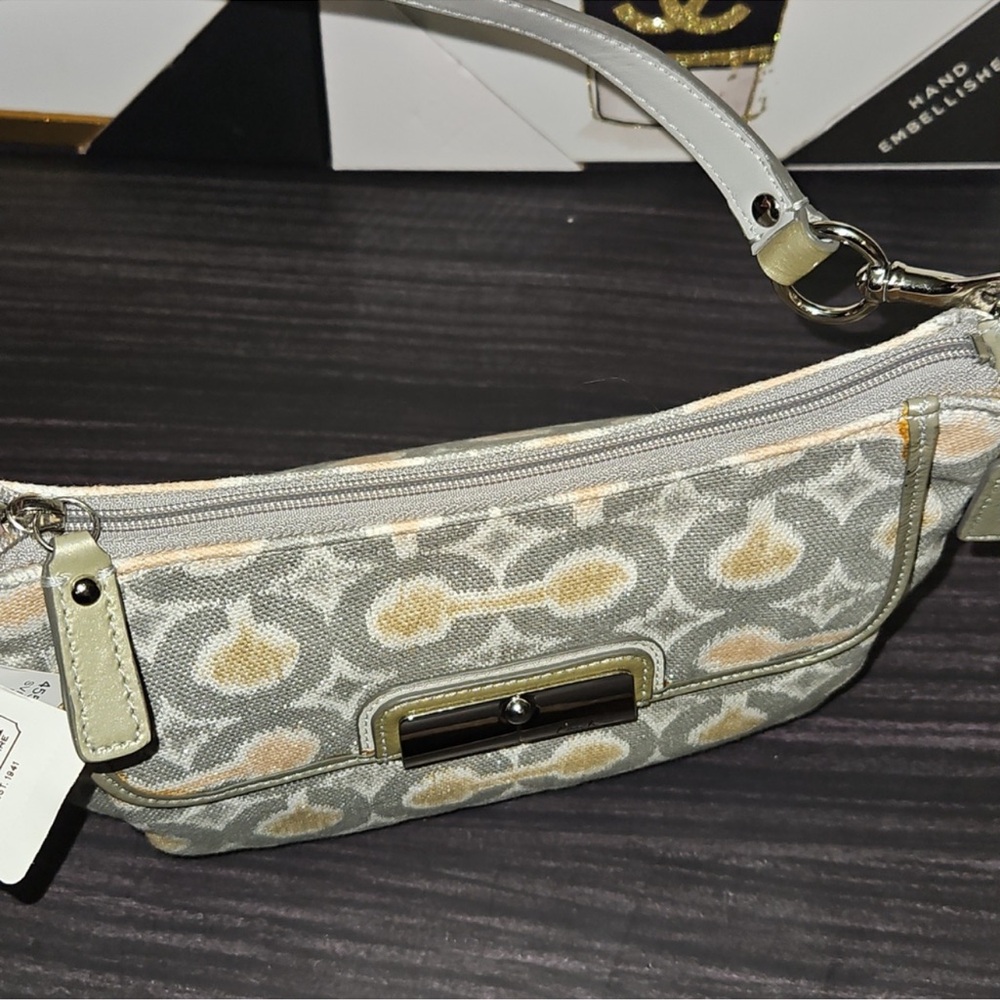 Coach Kristin Ikat OP Art Hobo Flap Shoulder Bag. NWT - Picture 9 of 15